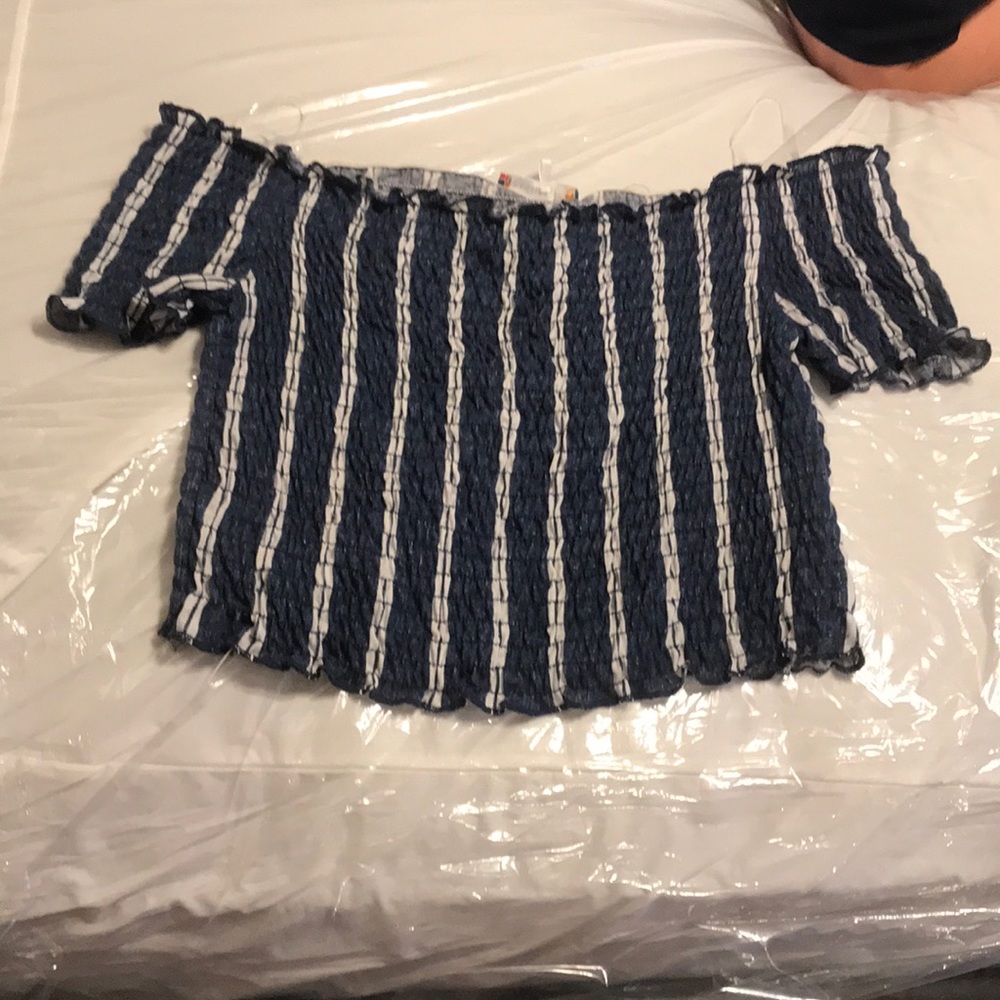 Crop top - Picture 2 of 2